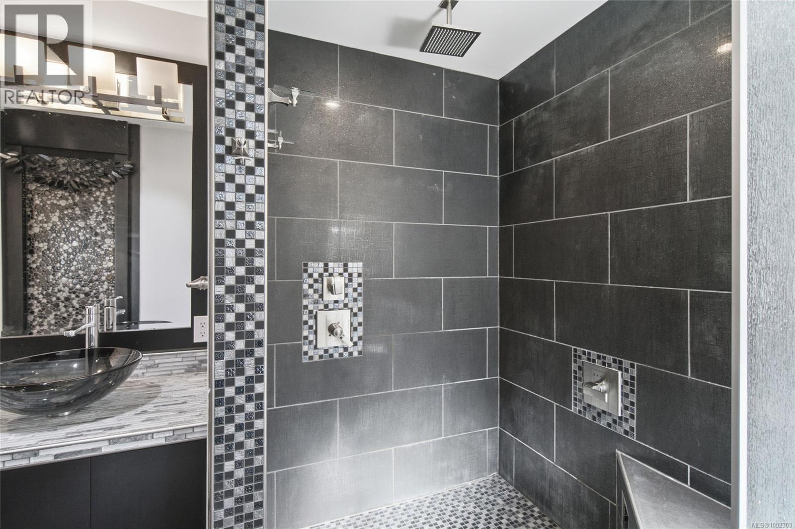 5999 Cathedral Cres - 27