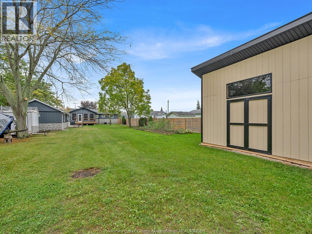 8520 MIDDLE Sideroad - 35