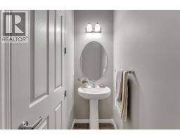 32 Carrington Manor NW - photo 19