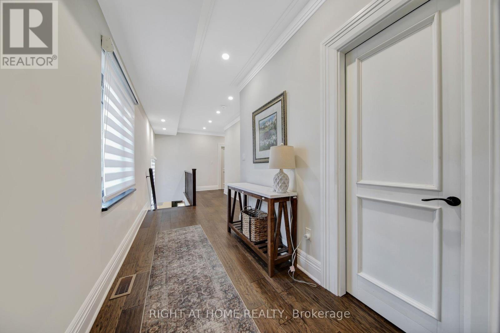 1017 LORNE PARK ROAD - 19