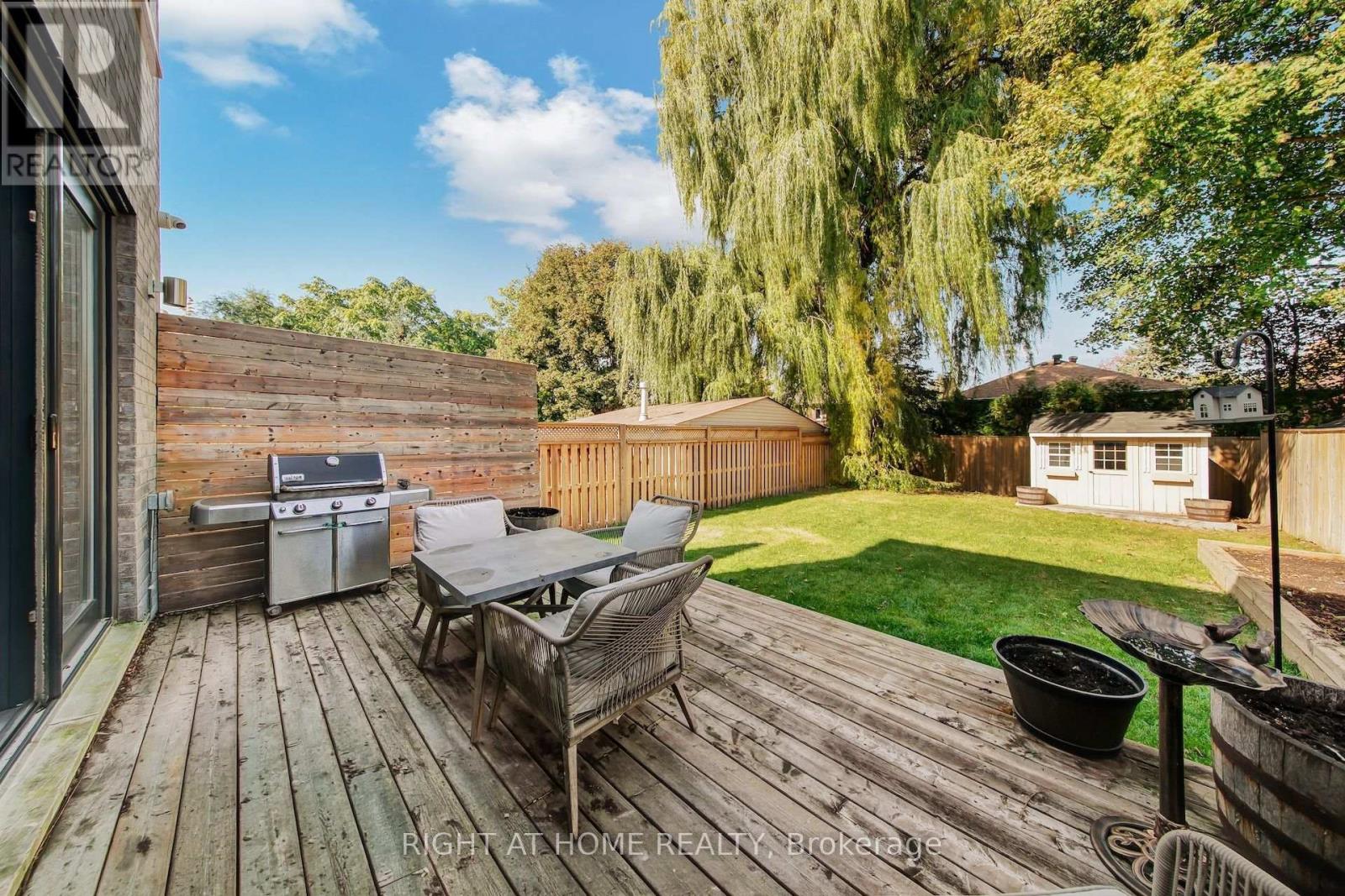 1017 LORNE PARK ROAD - 48