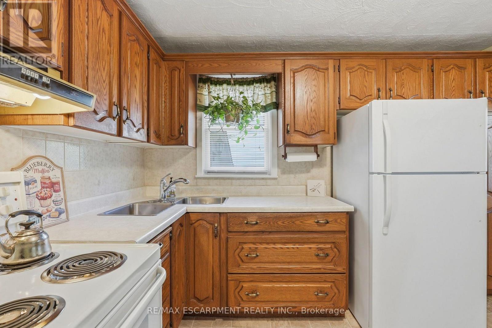 600 HAGER AVENUE - 10