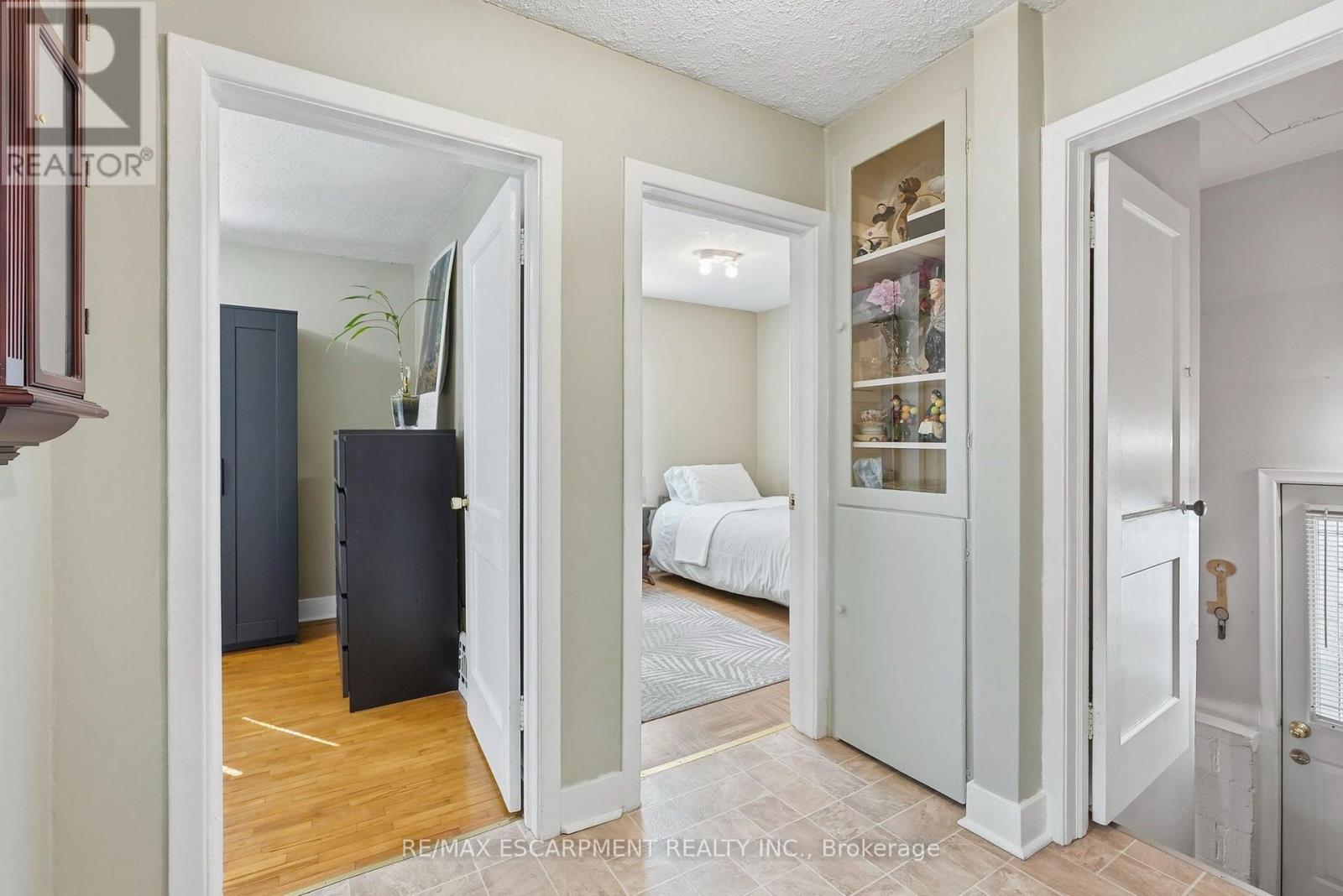 600 HAGER AVENUE - 12