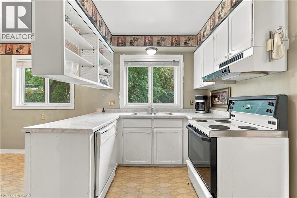 688 CHERRYWOOD Drive - 14