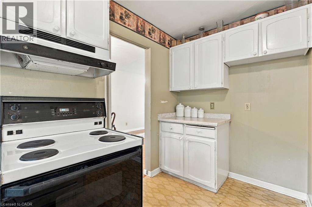 688 Cherrywood Drive — photo 15