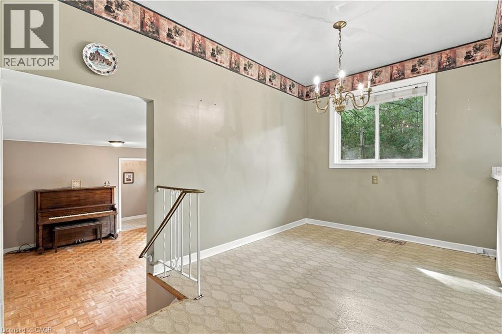 688 CHERRYWOOD Drive - 18