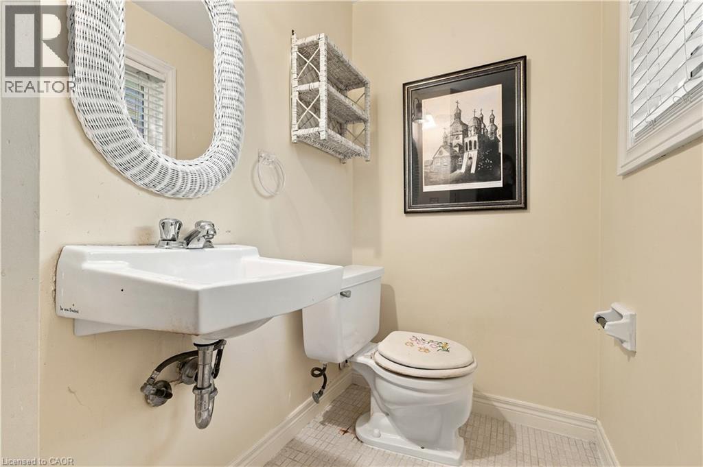 688 CHERRYWOOD Drive - 27