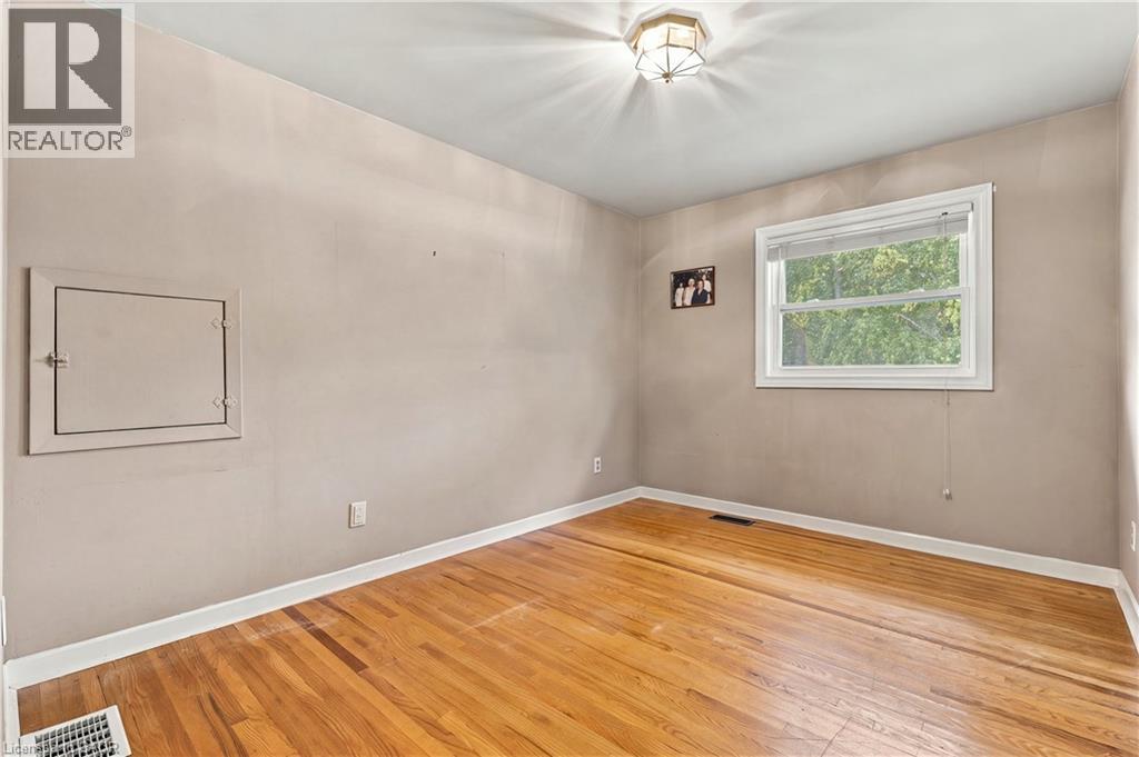 688 CHERRYWOOD Drive - 29