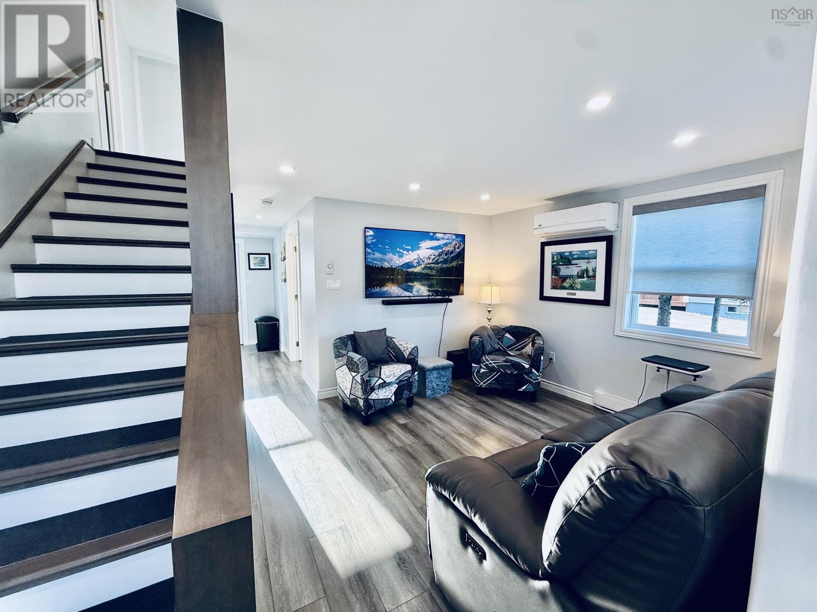 1321 Terence Bay Road - 6