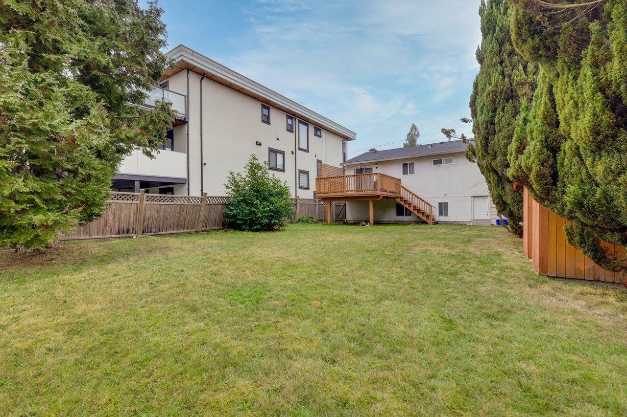 Photo of 7978 126A STREET 26