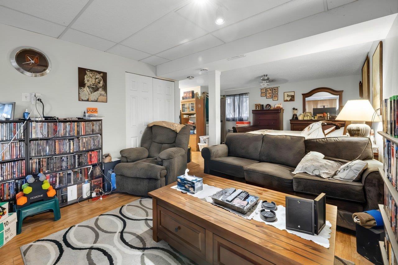 Photo of 7978 126A STREET 16