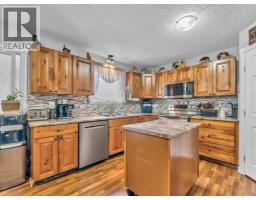 2pc Bathroom - 12002 Range Road 65, Rural Cypress County, AB T0K1Z0 Photo 9