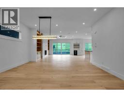 3pc Bathroom - 427 Patterson Boulevard Sw, Calgary, AB T3H3N6 Photo 8