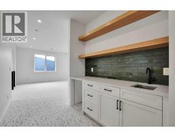 4pc Bathroom - 427 Patterson Boulevard Sw, Calgary, AB T3H3N6 Photo 25