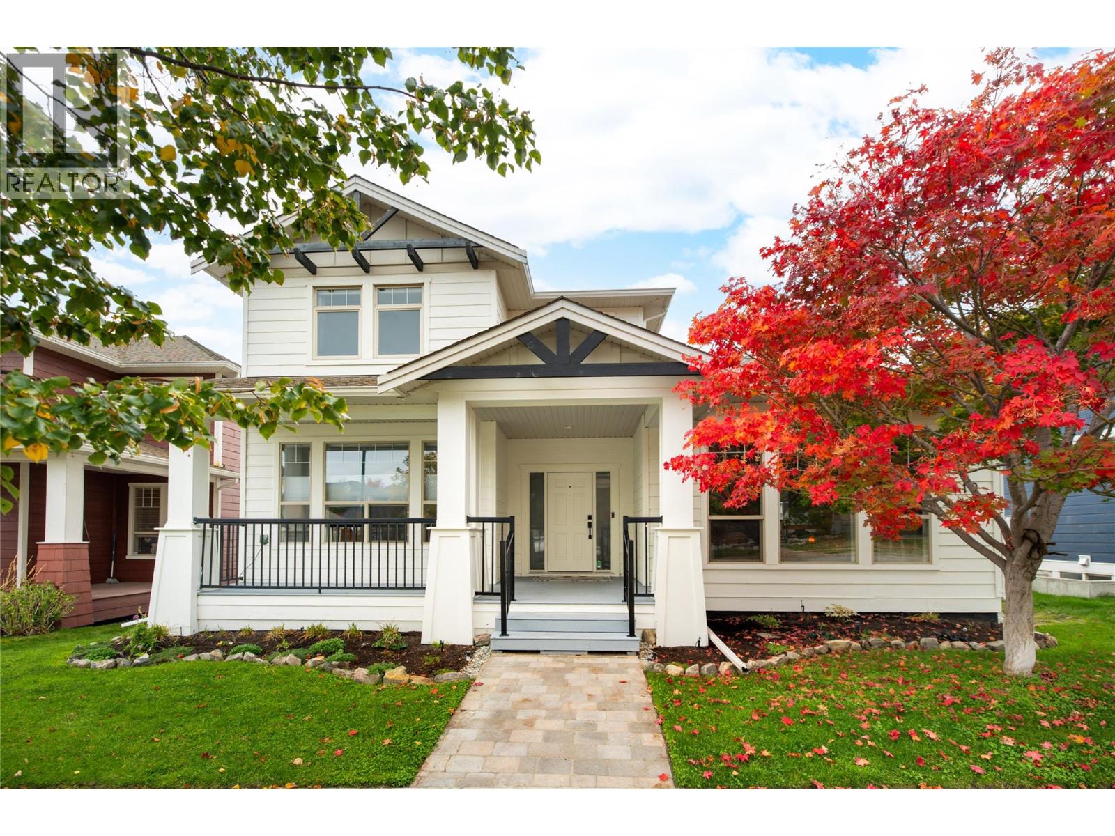  319 McCarren Avenue, Kelowna