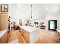 4pc Bathroom - 201 Trelawn Avenue, Oakville, ON L6J4R3 Photo 6