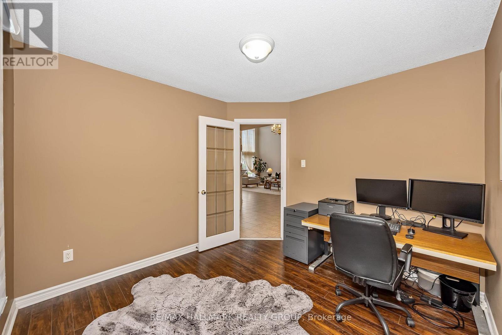5b Kemp Drive — photo 24