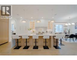 2207 Victoria Crescent NW - photo 8
