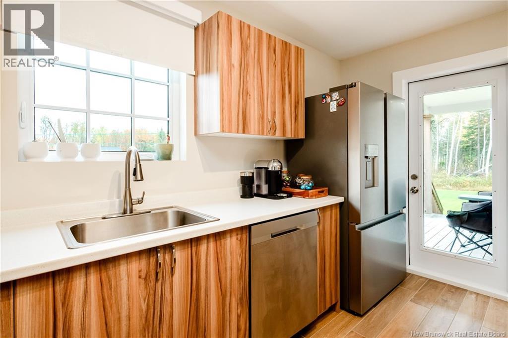 361 Kinnear Road - 16
