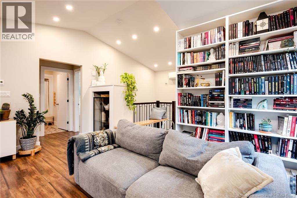 361 Kinnear Road - 7