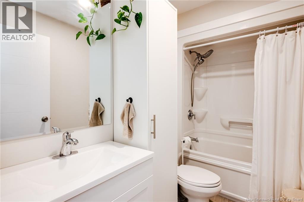 361 Kinnear Road - 20