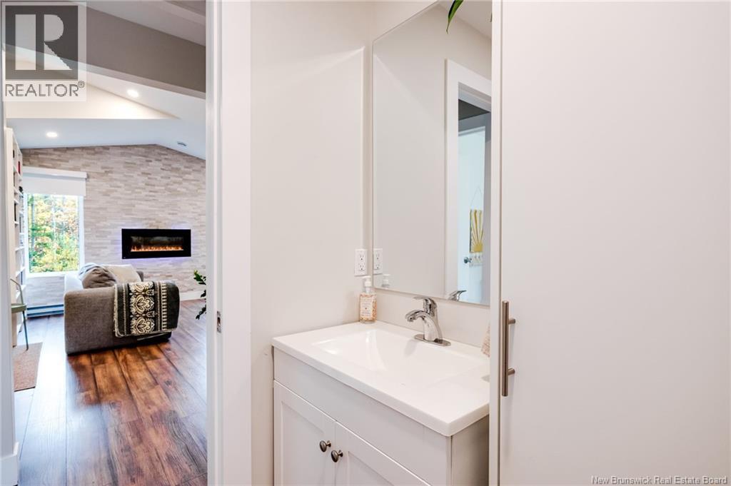 361 Kinnear Road - 21