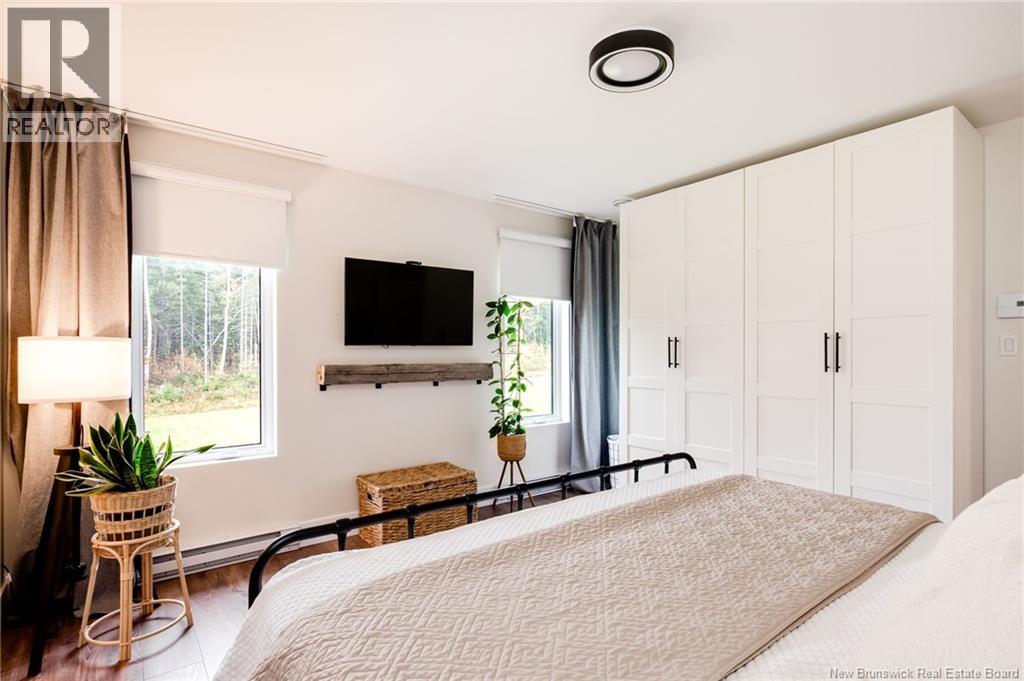 361 Kinnear Road - 27