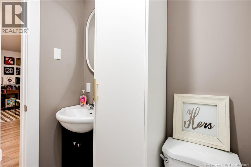 361 Kinnear Road - 36