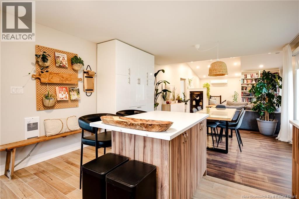 361 Kinnear Road - 18