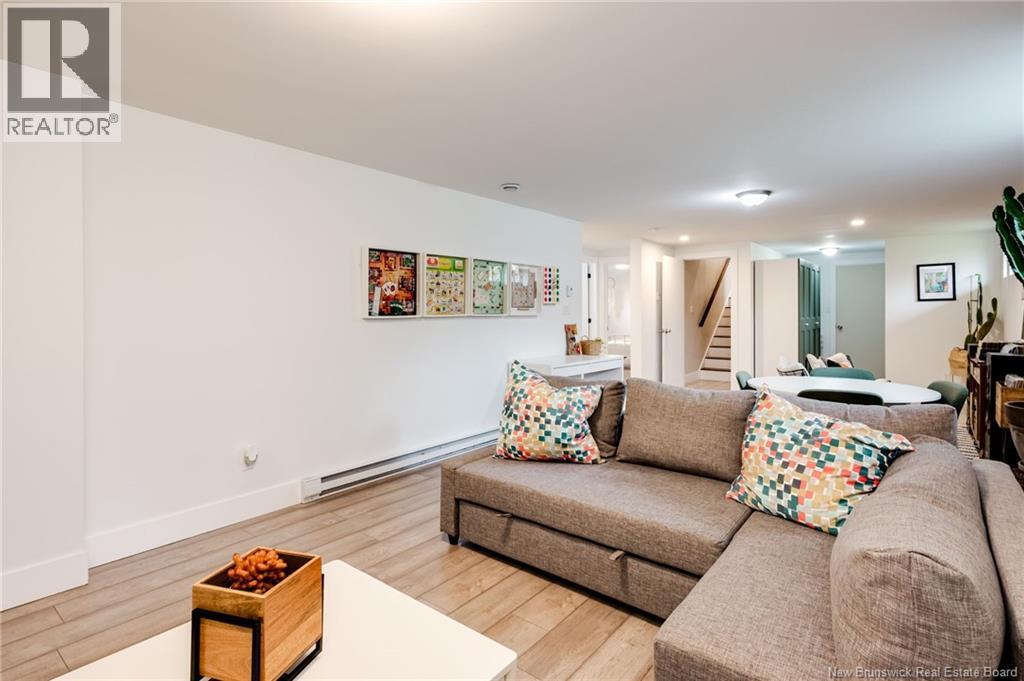 361 Kinnear Road - 31