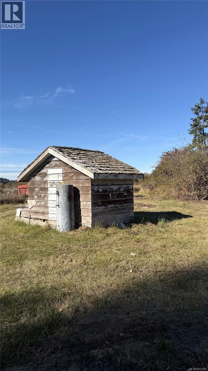 2766 Island View Rd - 8
