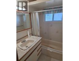 2766 Island View Rd, Central Saanich, BC V0S1M0 Photo 21
