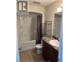 Kitchen - 190 Walnut Lane, Harrow, ON N0R1G0 Photo 10