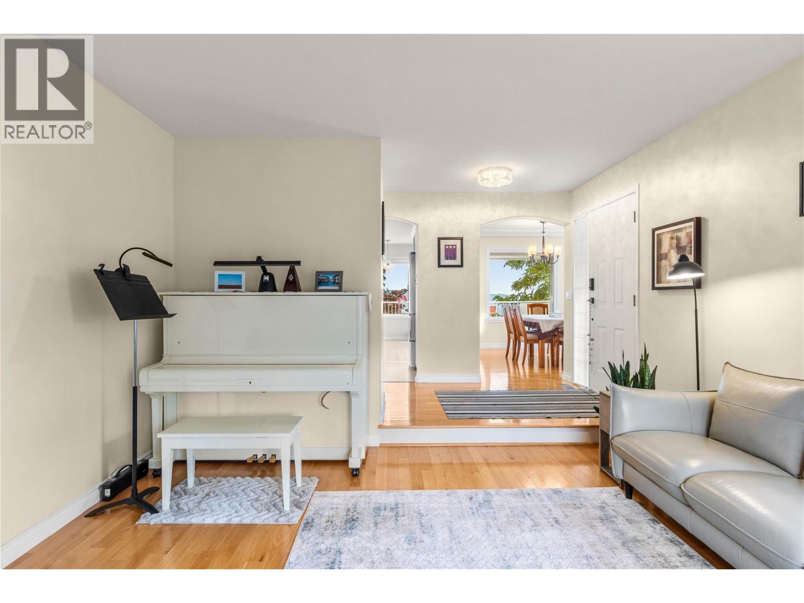870 Regent Crescent - 13