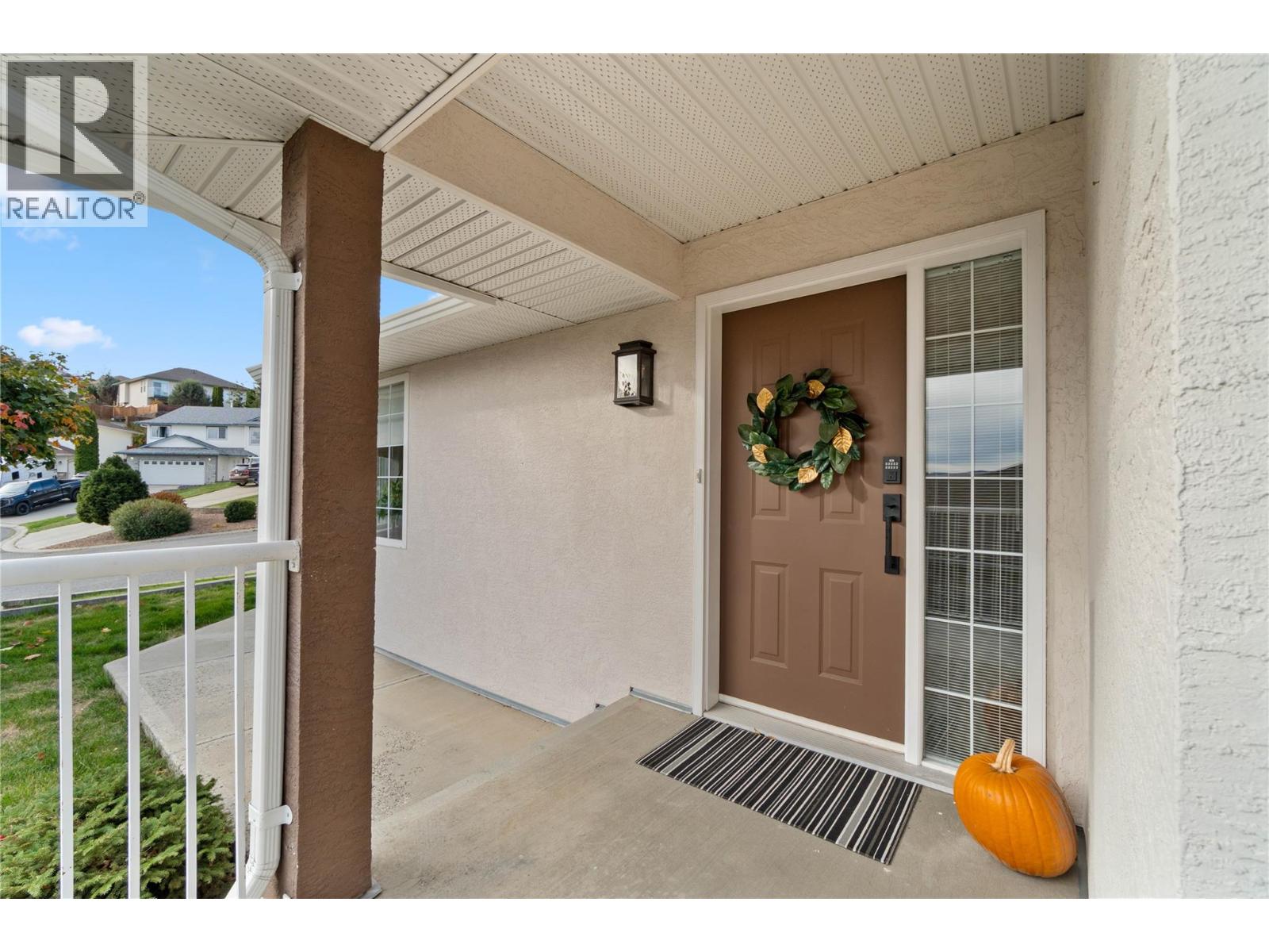870 Regent Crescent - 3
