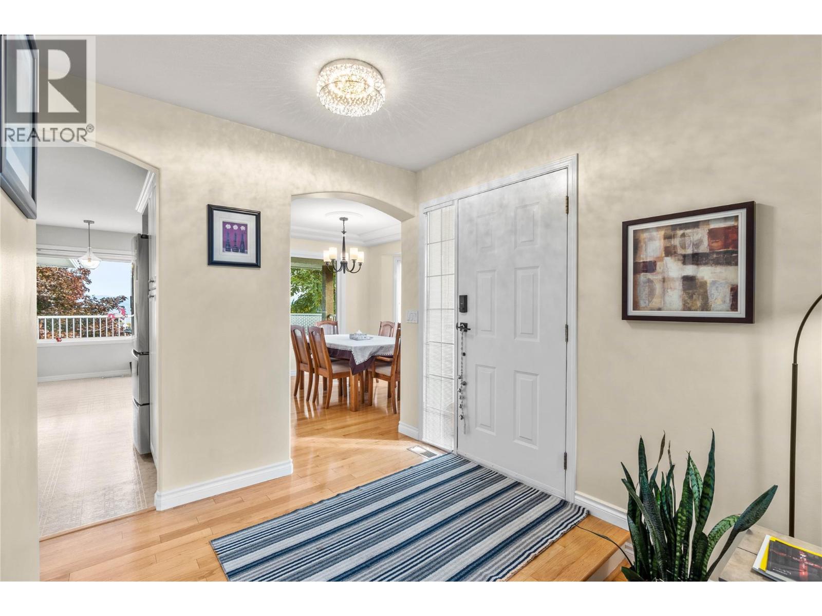 870 Regent Crescent - 4
