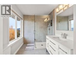 Kitchen - 870 Regent Crescent, Kamloops, BC V1S1X1 Photo 16