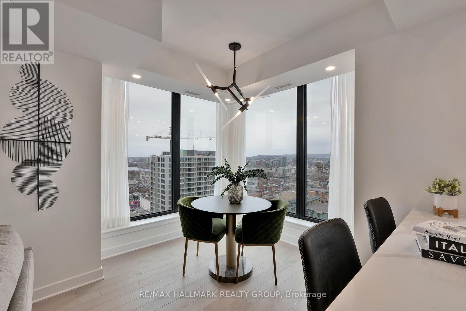 180 George Street — photo 16