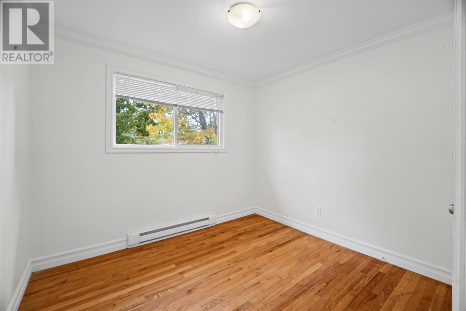 10 Johnson Crescent - 24