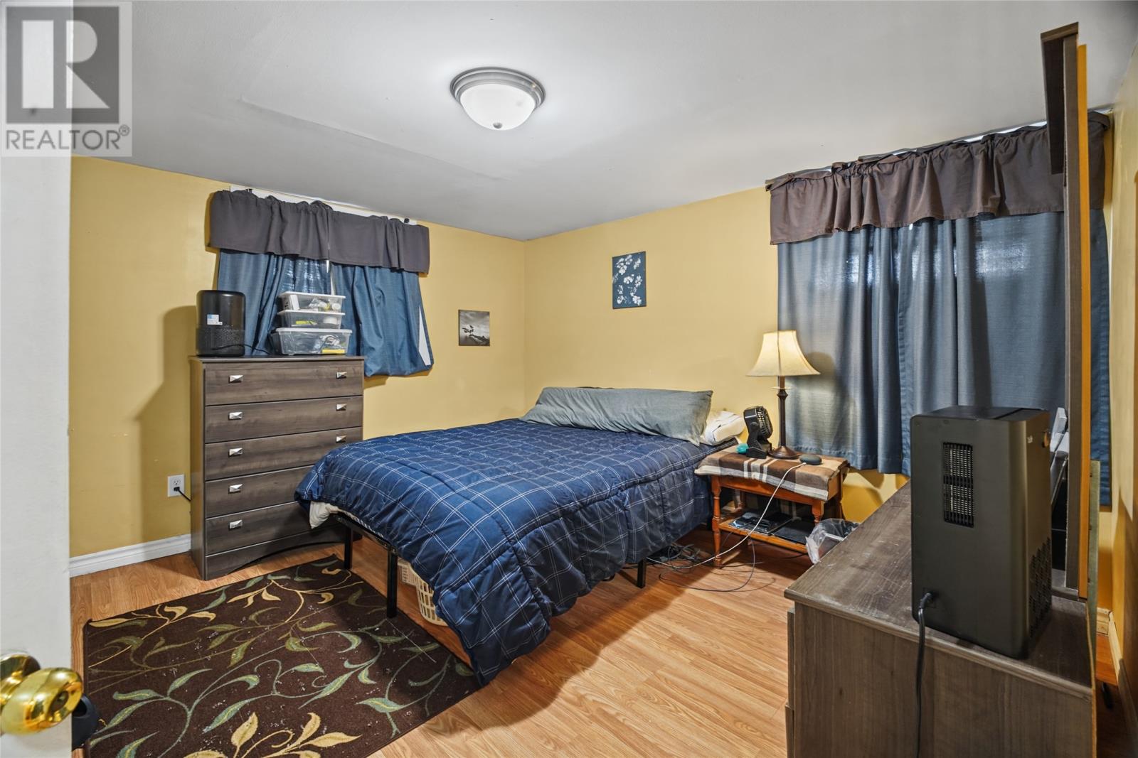 10 Johnson Crescent - 34