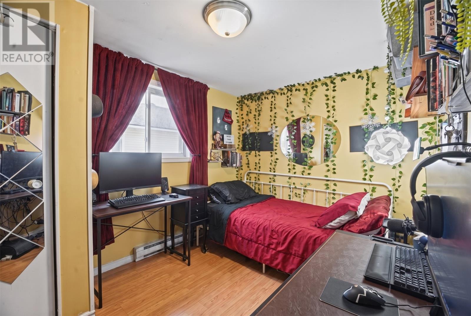 10 Johnson Crescent - 35