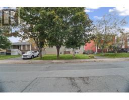 Bath (# pieces 1-6) - 10 Johnson Crescent, St  John S, NL A1B2J4 Photo 12