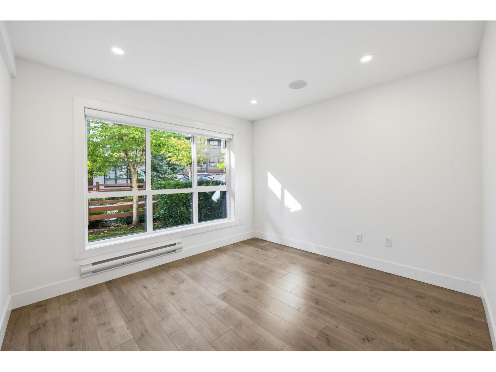 Photo of 62 7177 194A STREET 33
