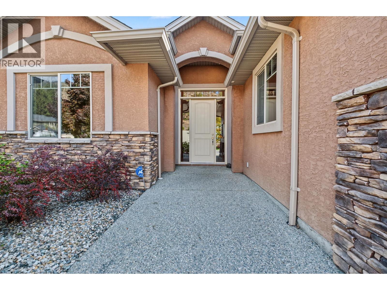 2405 Cobblestone Road photo 3
