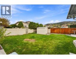 Bedroom - 153 Yorkton Avenue, Penticton, BC V2A3V3 Photo 6