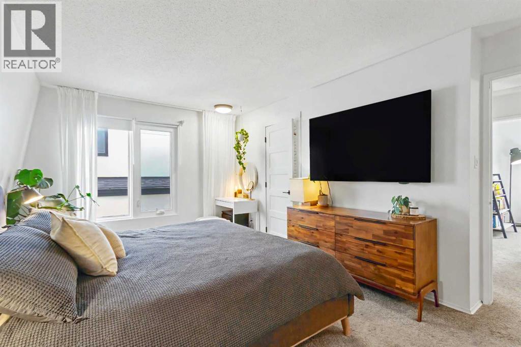 2206 29 Avenue SW - photo 15