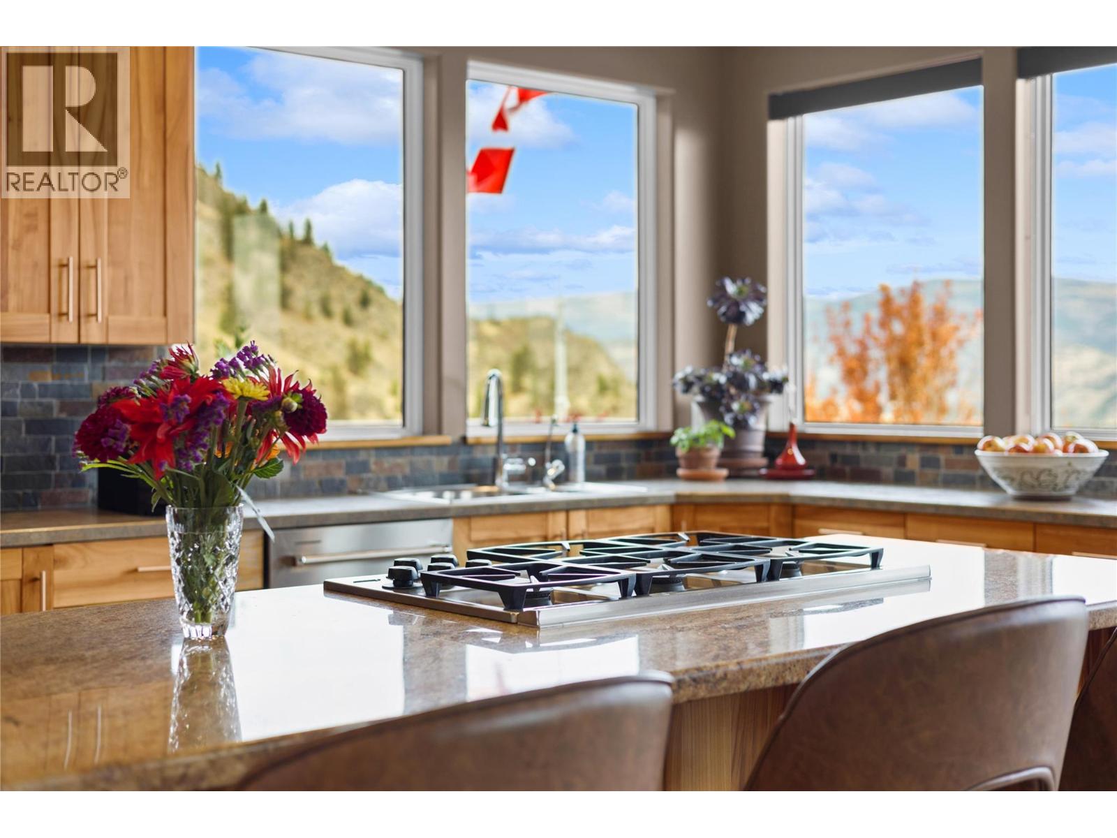  594 Wilson Mountain Road, Oliver