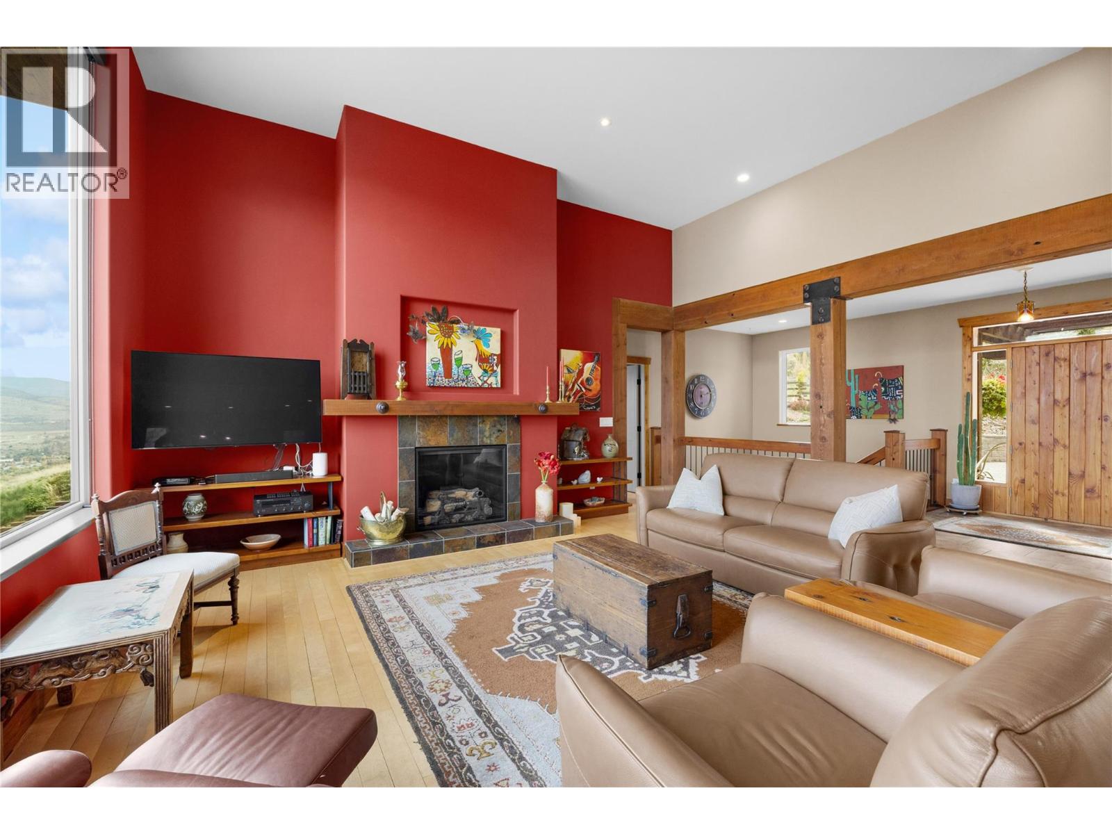  594 Wilson Mountain Road, Oliver