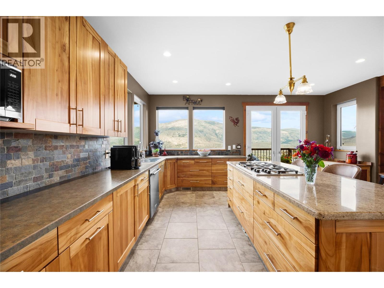  594 Wilson Mountain Road, Oliver