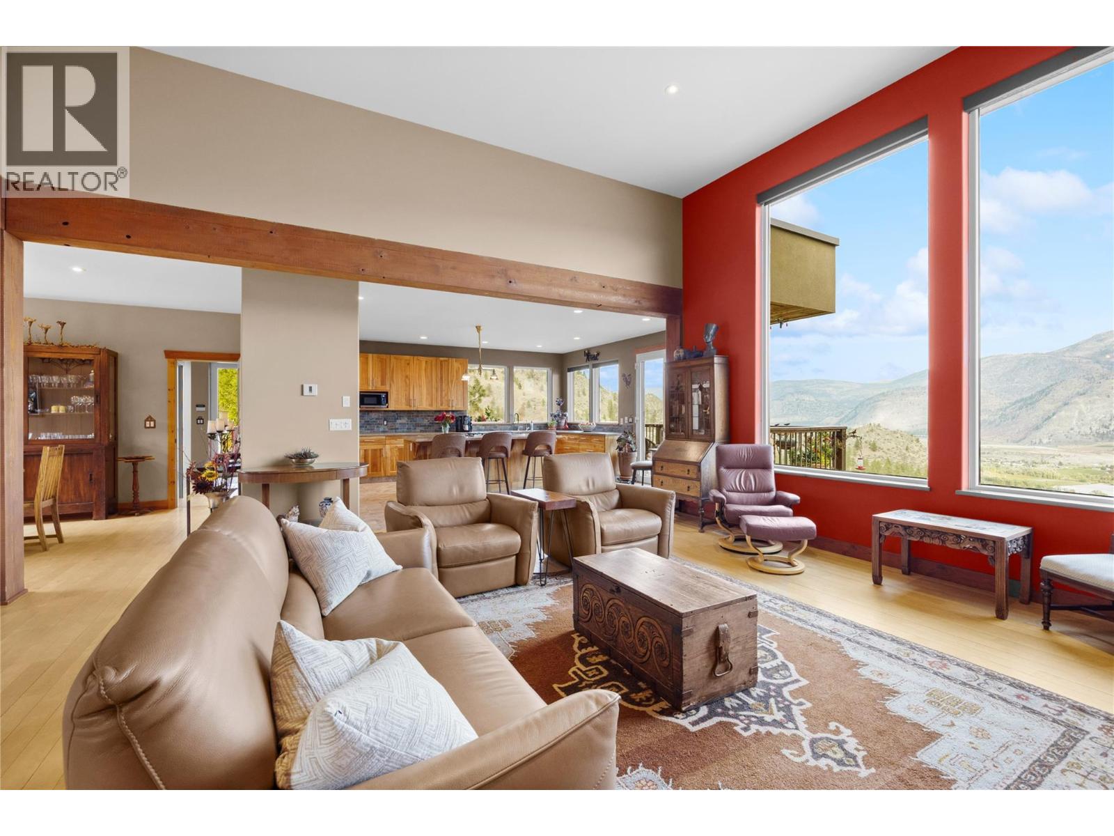  594 Wilson Mountain Road, Oliver